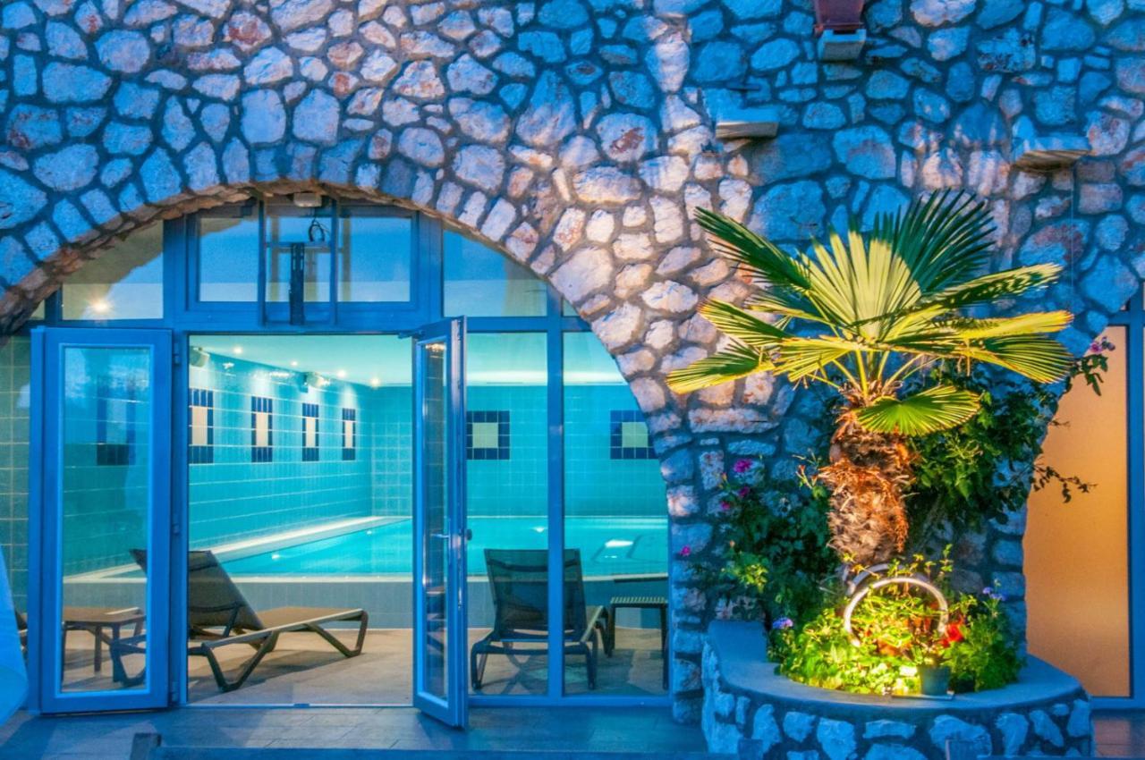 Hotel Zlatni Lav Martinšćica 외부 사진