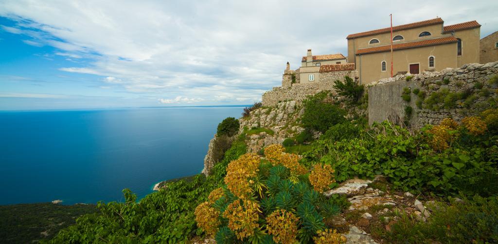 Hotel Zlatni Lav Martinšćica 외부 사진